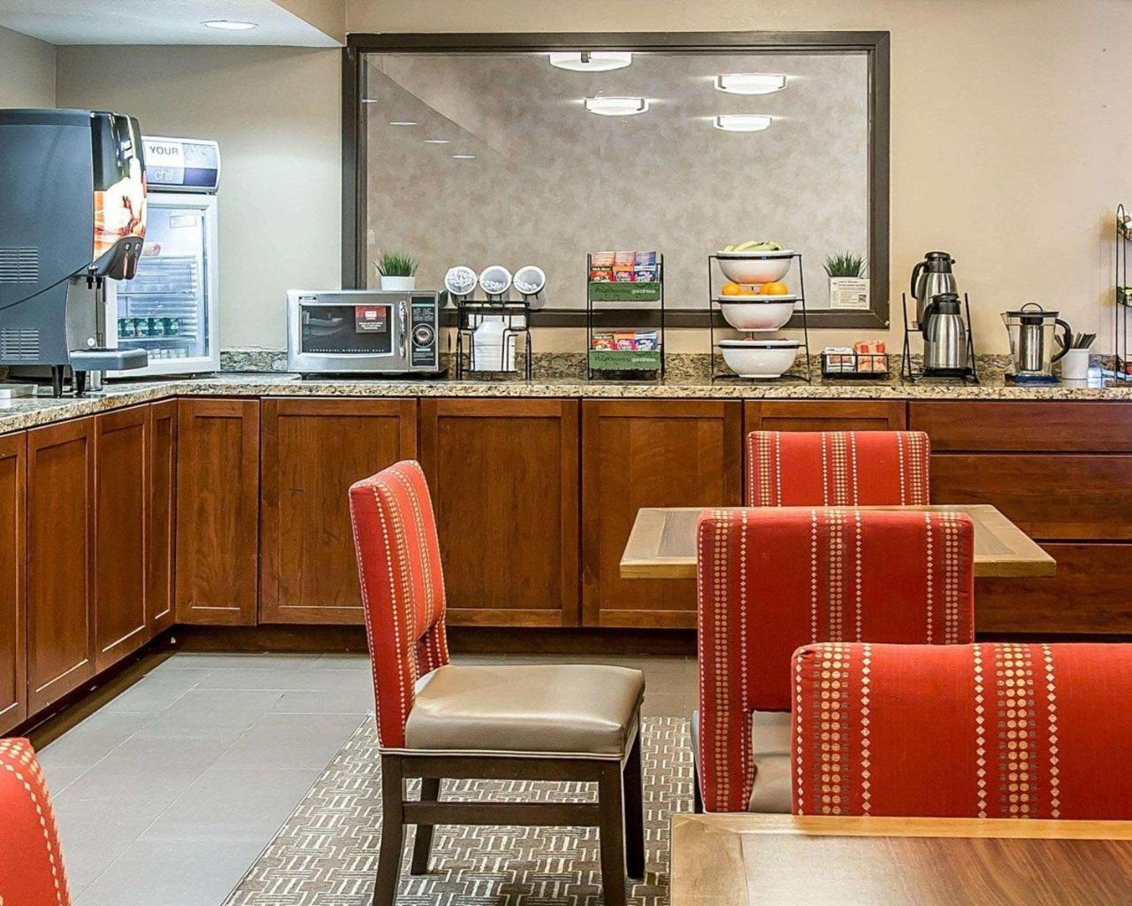 Bluffton Inn & Suites Esterno foto