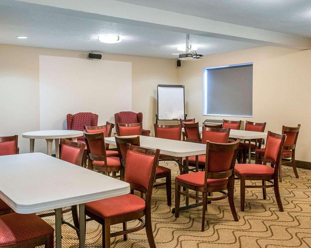 Bluffton Inn & Suites Esterno foto